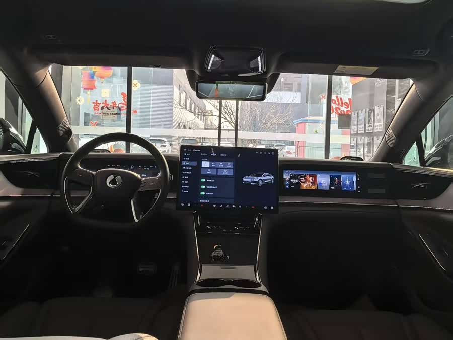 Denza Z9 2024 car image #17