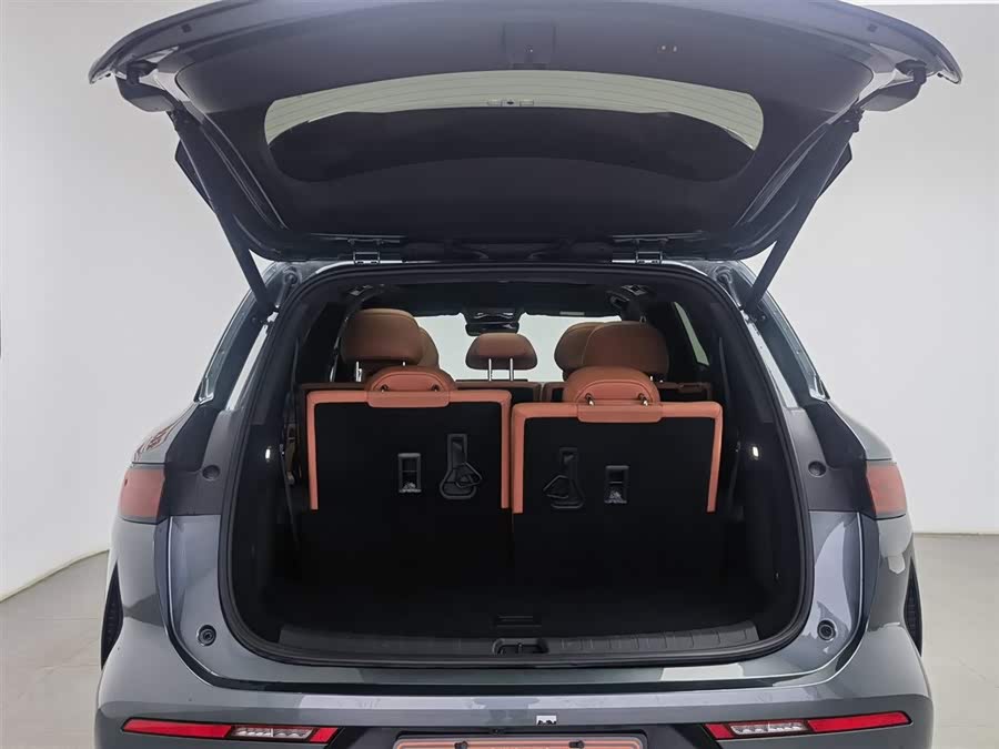 BYD Tang L 2025 immagine di auto #17