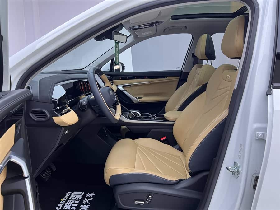 GEELY Boyue L 2023 car image #17