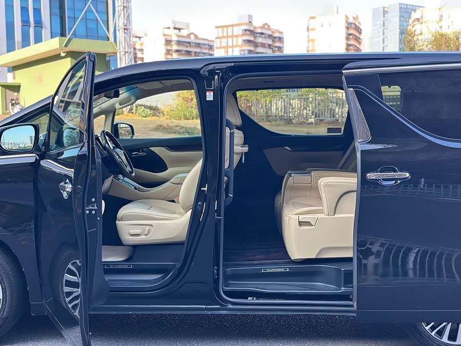 Toyota Alphard 2017 car image #17