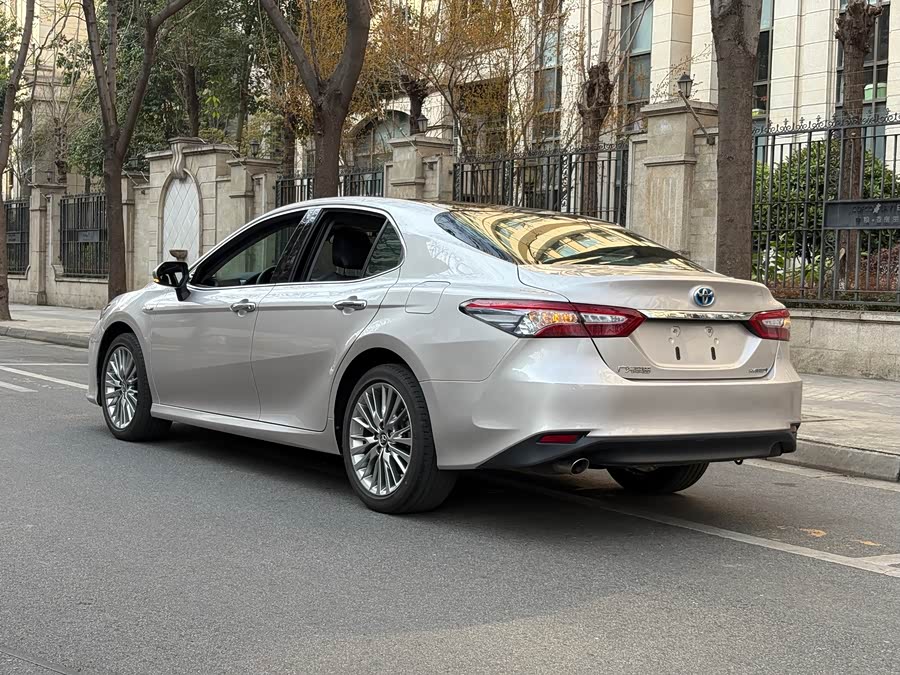 Toyota Camry 2019 immagine di auto #17