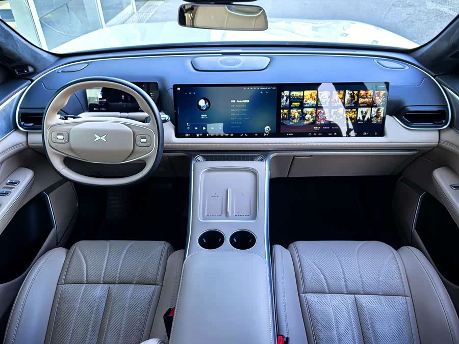 Xpeng G9 2025 صورة سيارة #17