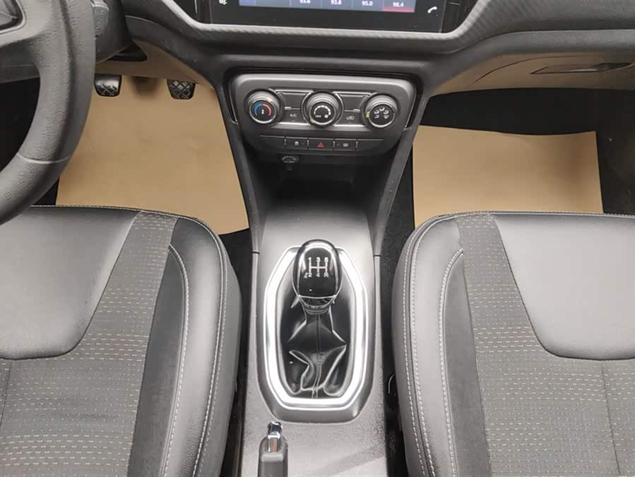 Chery Tiggo 3x 2018 car image #17