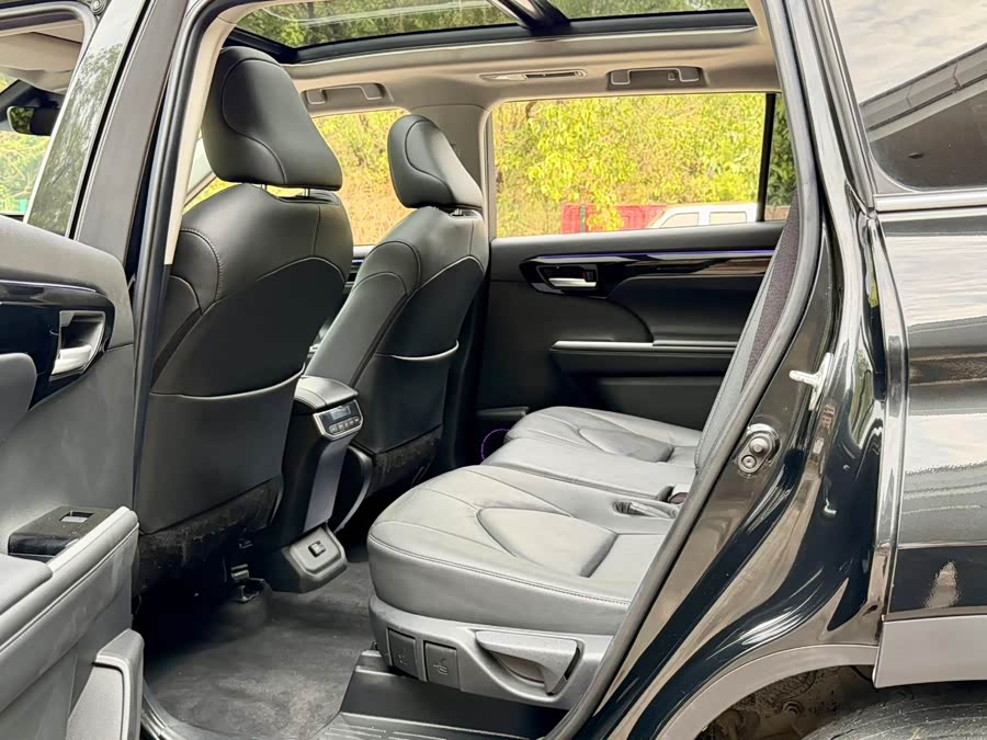 Toyota Highlander 2022 #17 Toyota Highlander 2022 car image #17