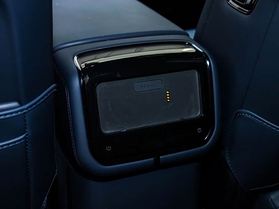 极氪 极氪9X 2025 汽车图片 #17