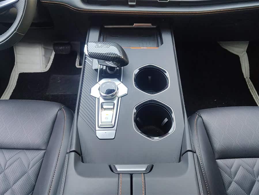 Changan UNI-K iDD 2022 car image #17