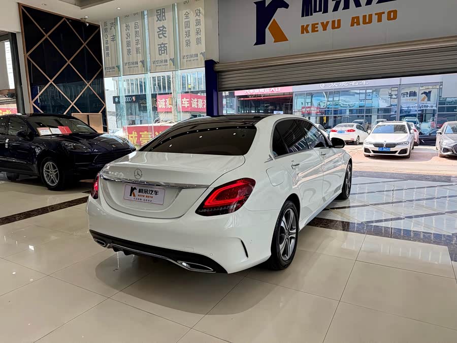 Mercedes-Benz C Class 2020 صورة سيارة #17