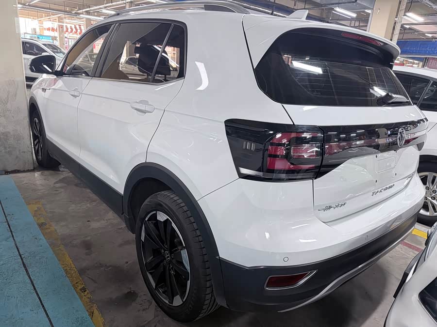Volkswagen Tacqua 2023 car image #17