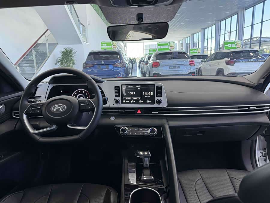 Hyundai Elantra 2023 car image #17