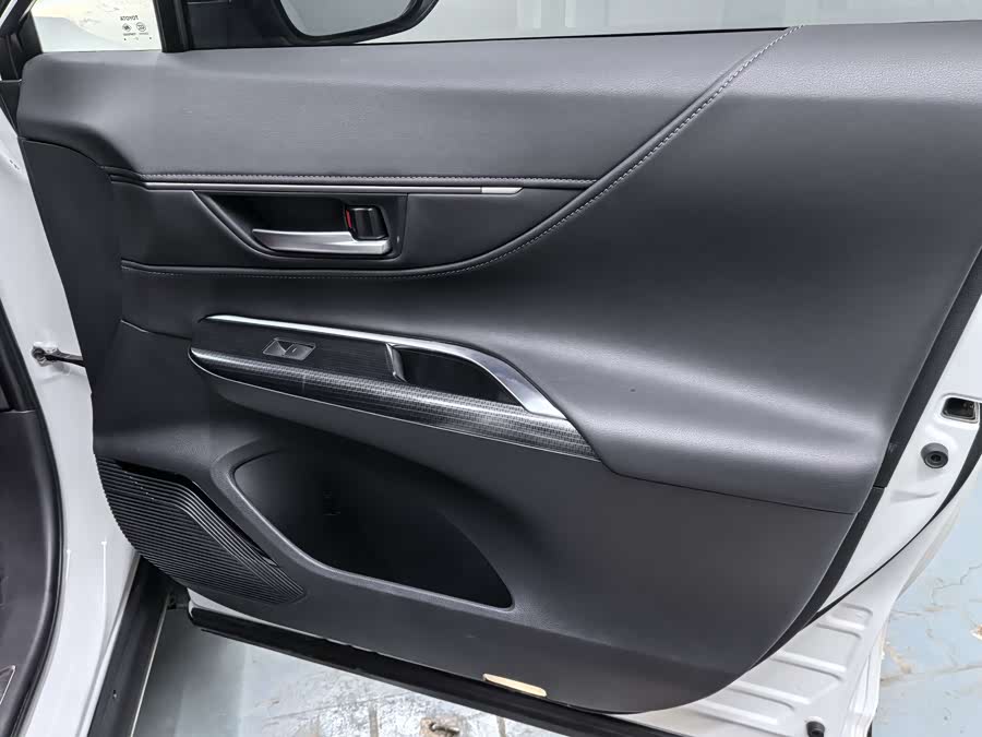 Toyota Venza 2023 car image #17