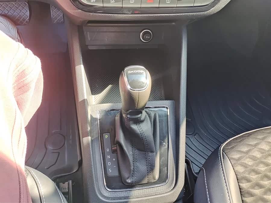 Skoda Kamiq 2021 صورة سيارة #17