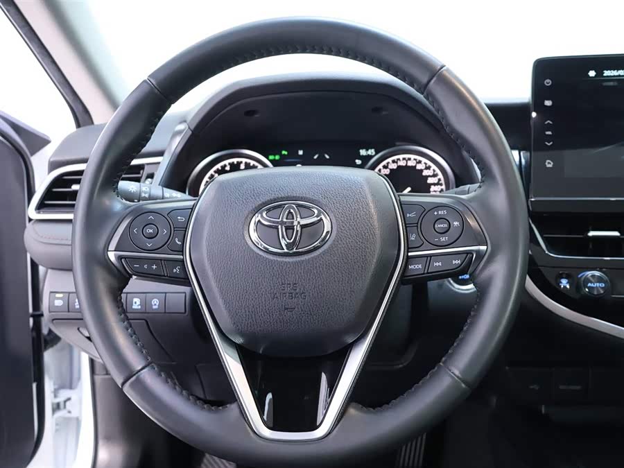 Toyota Camry 2022 car image #17