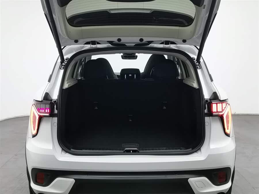 Lynk & Co 01 EM-P 2018 car image #17