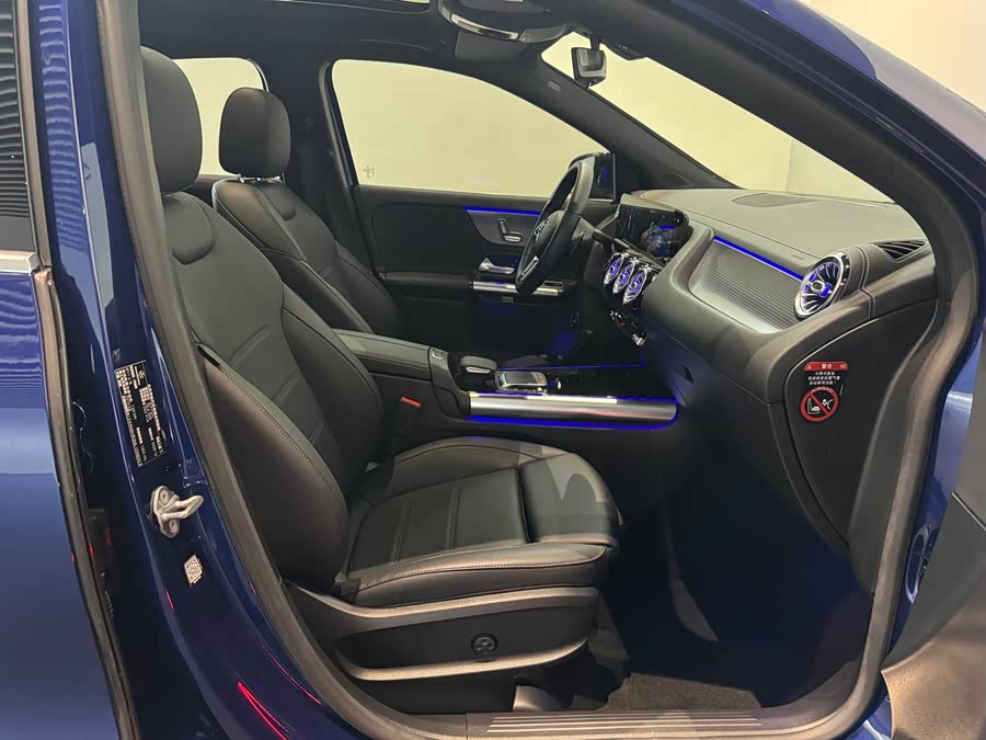 Mercedes-Benz GLA Class 2021 car image #17