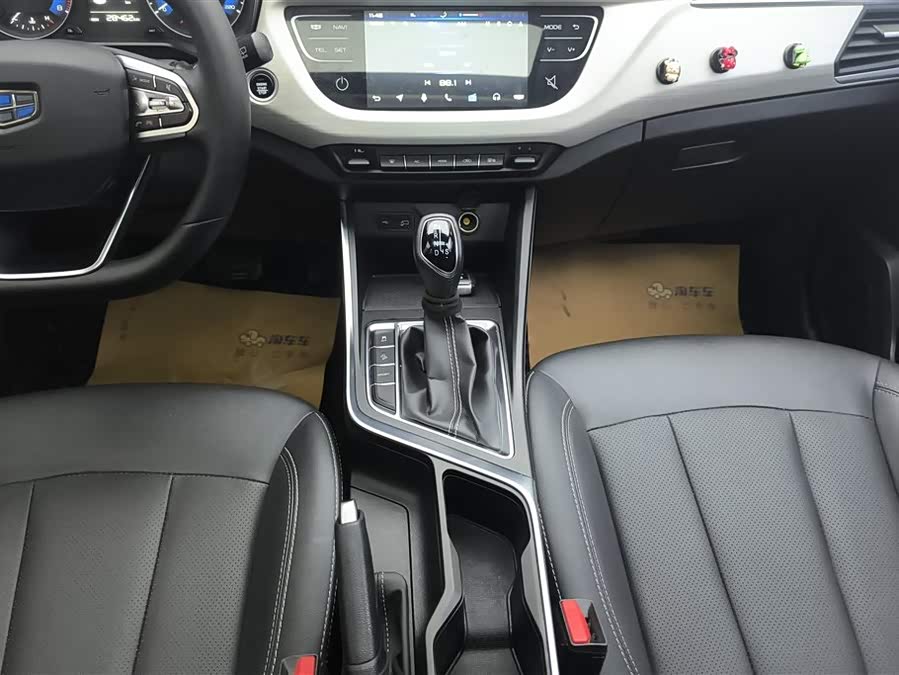 GEELY 2020 car image #17