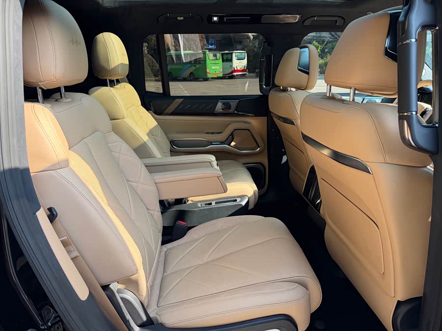 FangChengBao Leopard 8 2025 immagine di auto #17