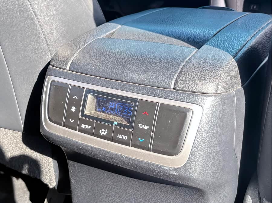 Toyota Highlander 2015 image de voiture #17