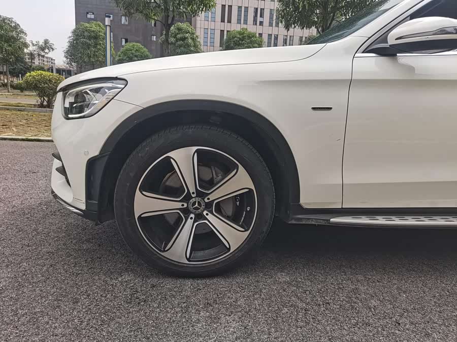 Mercedes-Benz GLC Class 2022 car image #17