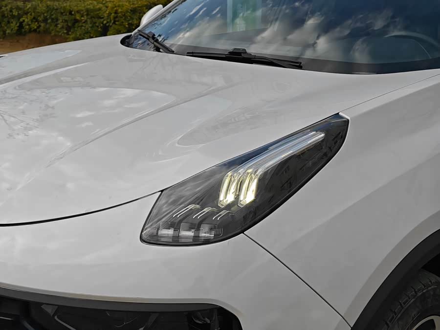Lynk & Co 01 EM-P 2023 car image #17