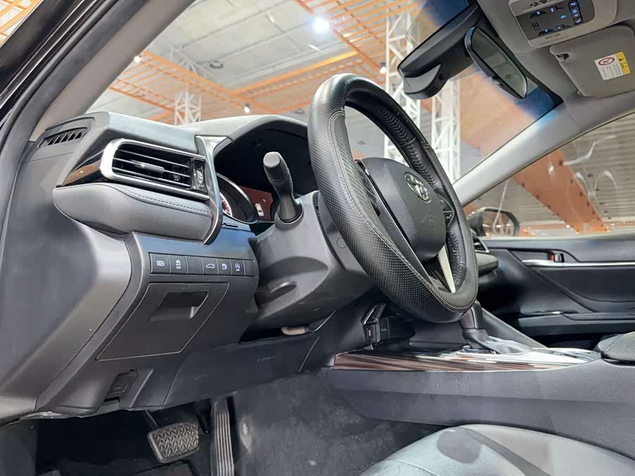 Toyota Camry 2018 immagine di auto #17