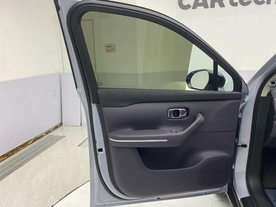 零跑汽车 零跑C16 2025 汽车图片 #17