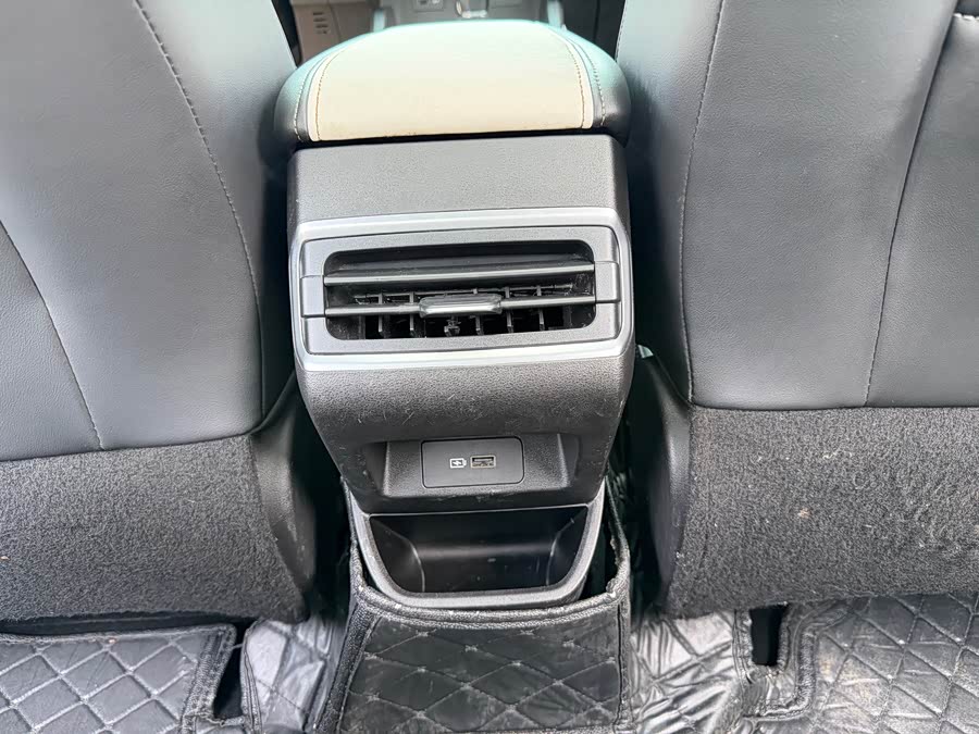 GEELY Emgrand L 2021 صورة سيارة #17