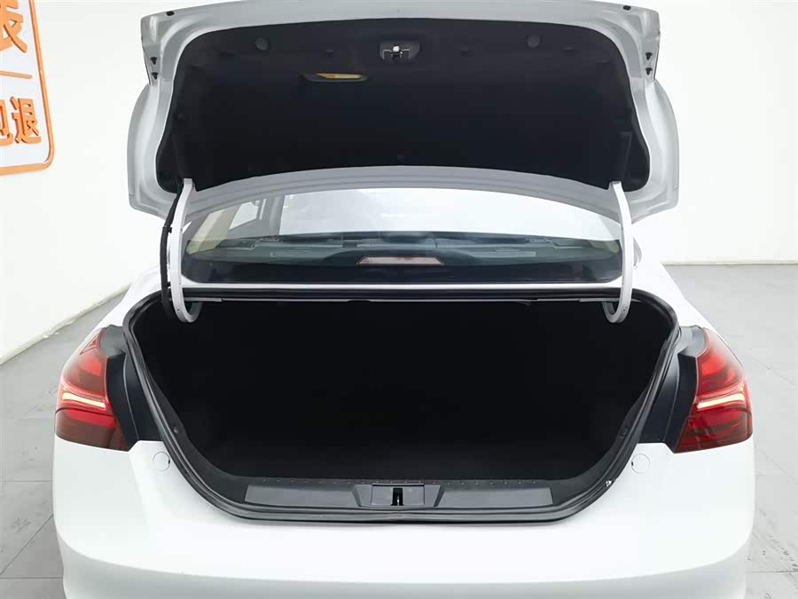 GEELY Emgrand 2018 car image #17