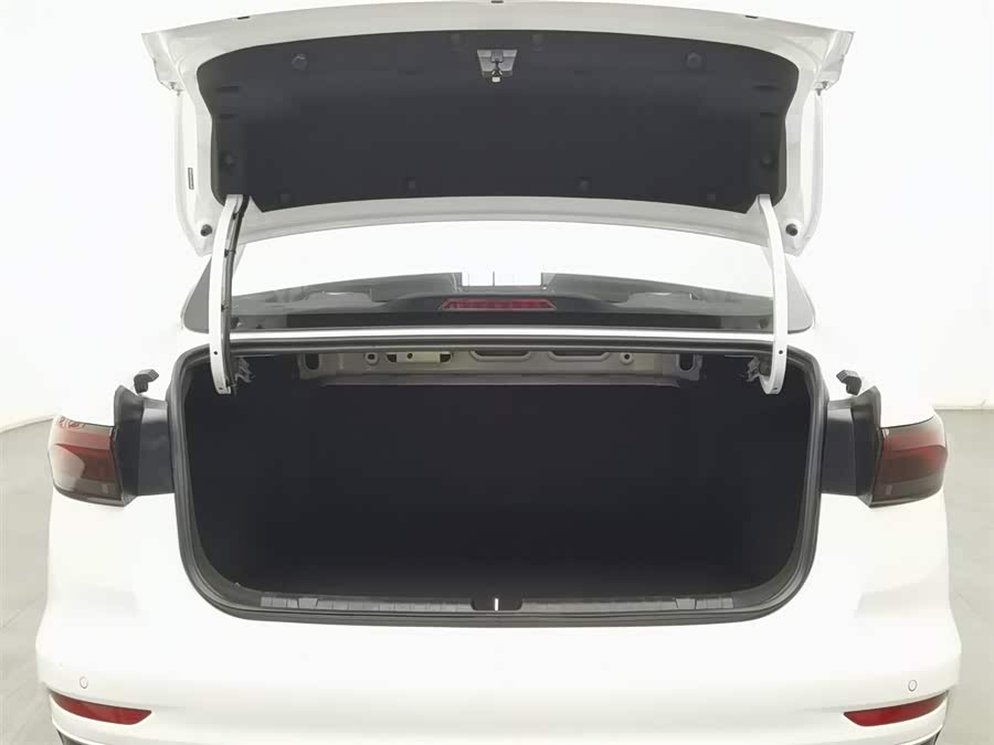 GEELY Emgrand 2023 car image #17