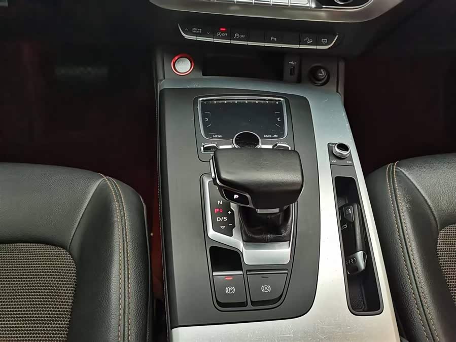 Audi A6L 2021 #17 Audi A6L 2021 car image #17