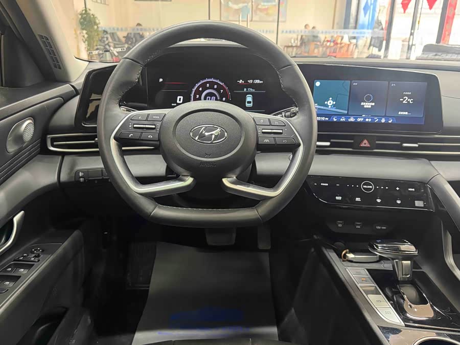 Hyundai Elantra 2022 immagine di auto #17