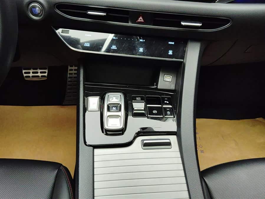 Hyundai Sonata 2023 صورة سيارة #17