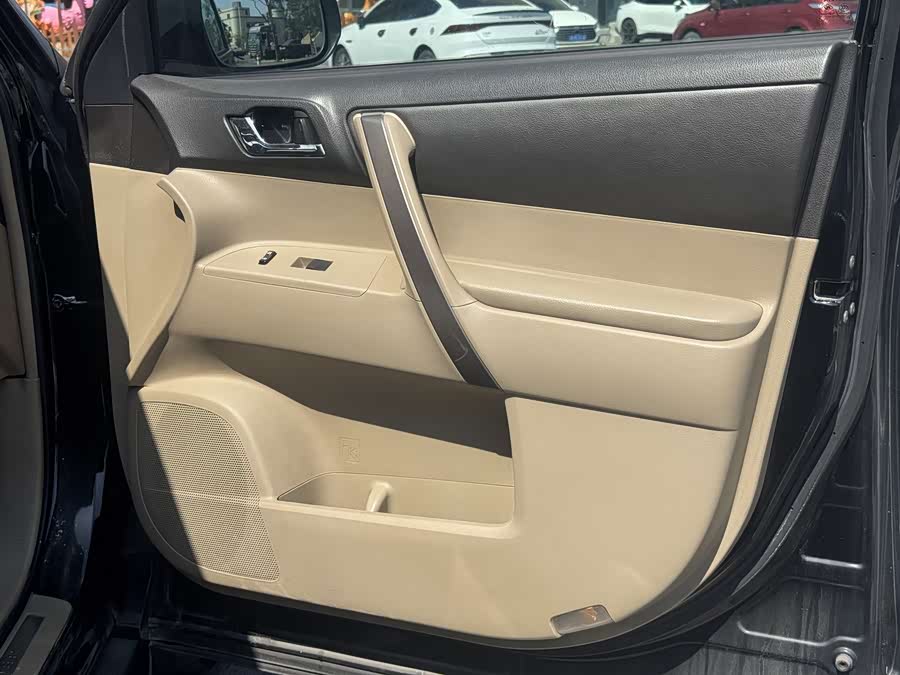 丰田 汉兰达 2010 汽车图片 #17