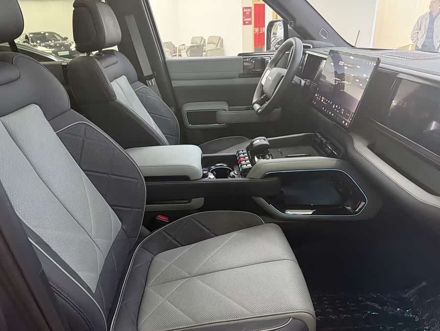 FangChengBao Leopard 5 2025 car image #17