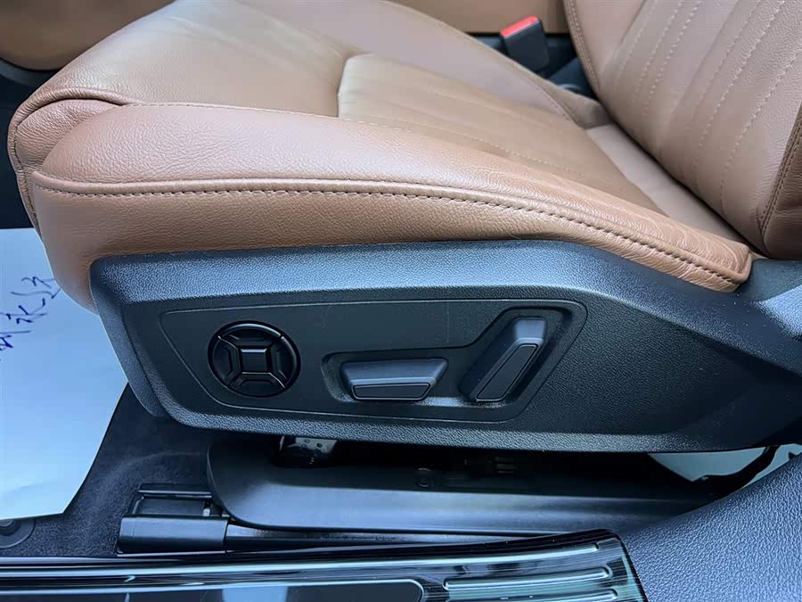 Audi A6L 2021 car image #17