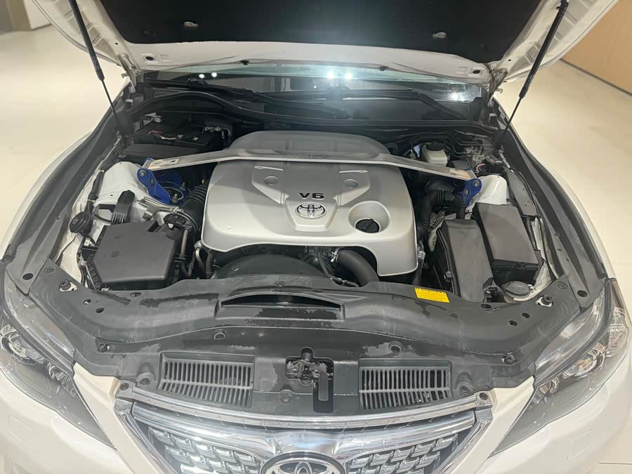 Toyota Reiz 2013 immagine di auto #17