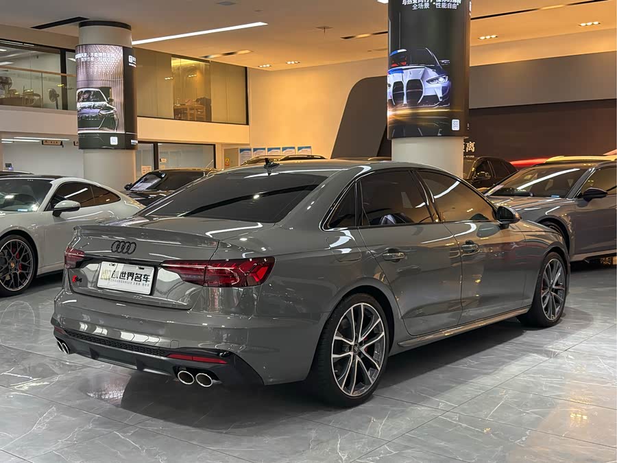 Audi S4 2024 صورة سيارة #17