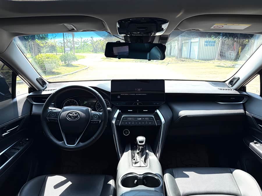 Toyota Venza 2023 car image #17