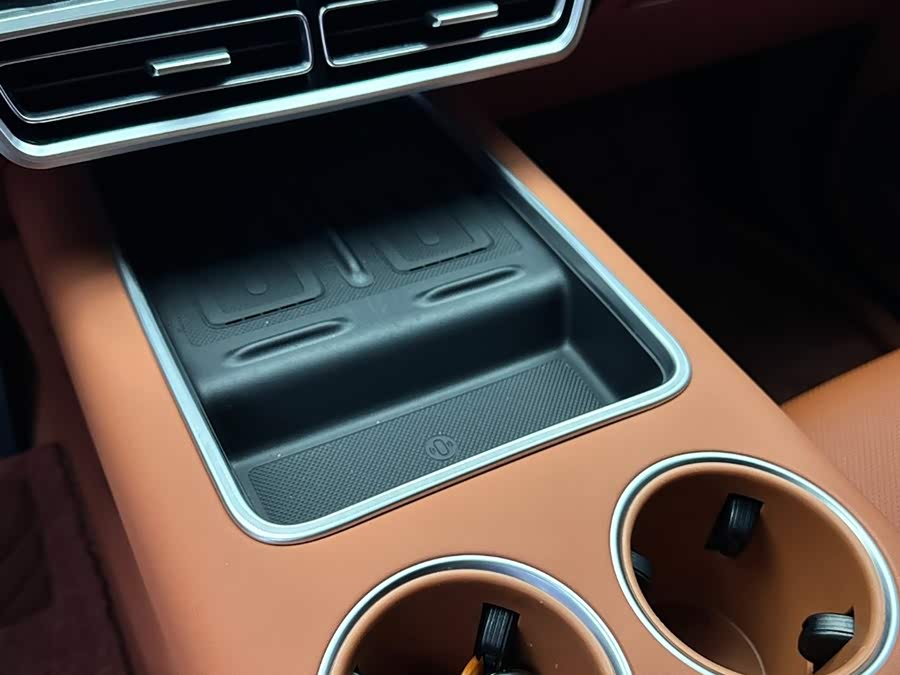 Li L7 2025 immagine di auto #17