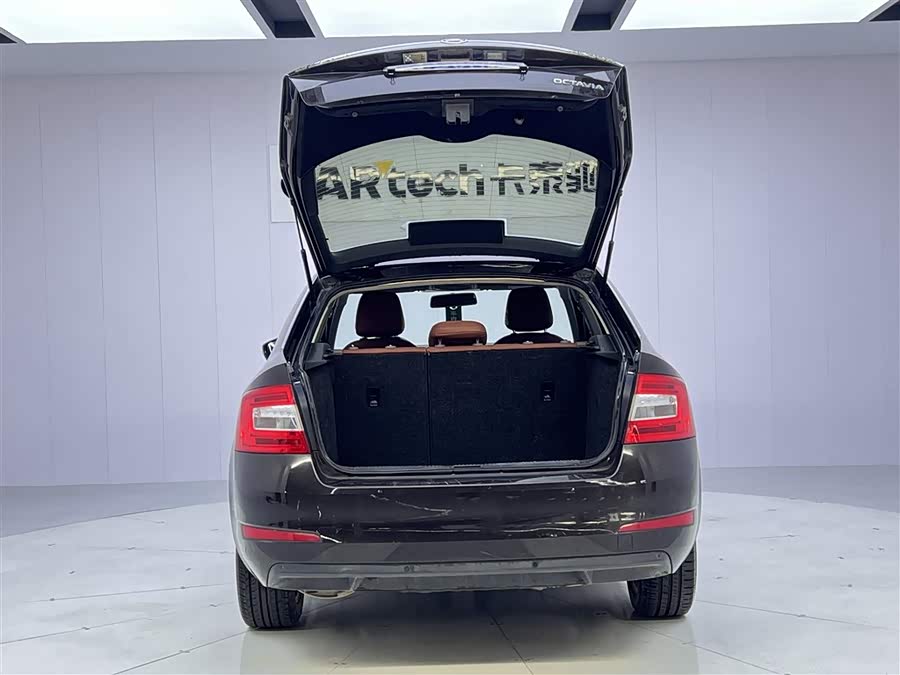Skoda Octavia 2015 car image #17