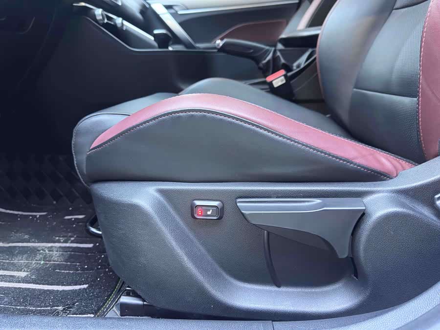 GEELY Coolray 2021 car image #17