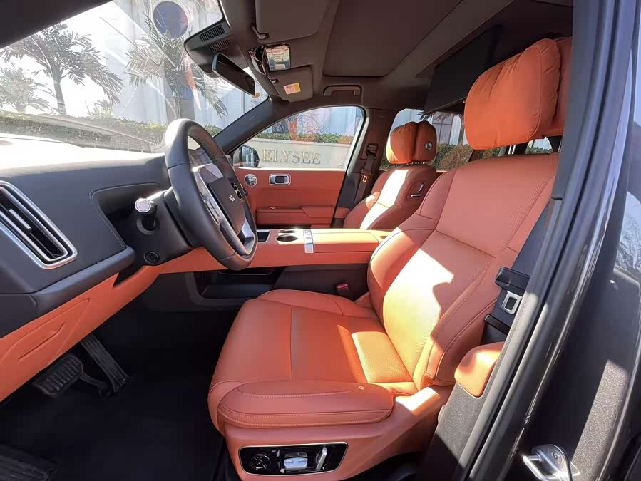 Li L7 2025 immagine di auto #17