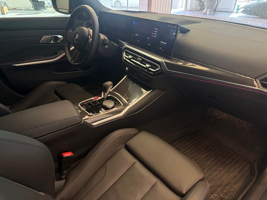 BMW M3 2025 imagem de carro #17