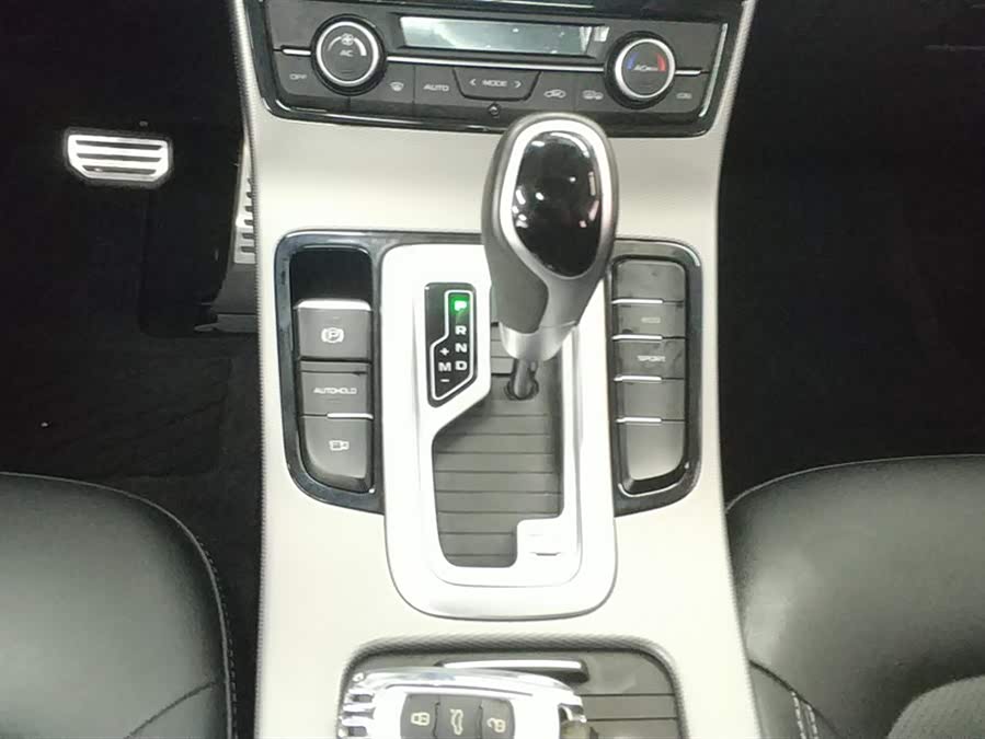 GEELY Emgrand GS 2019 car image #17