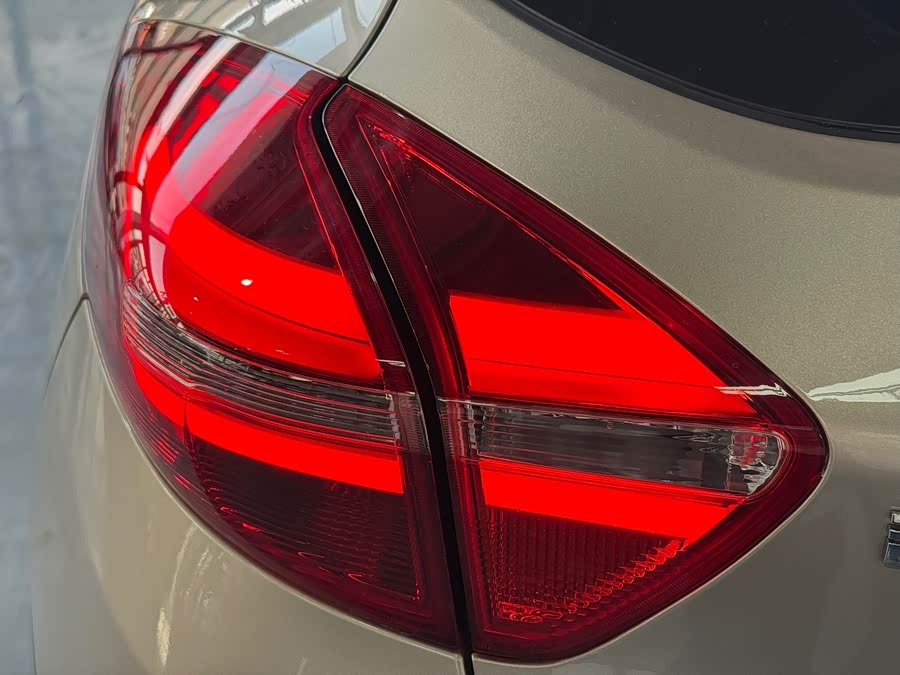 GEELY Emgrand GSe 2018 immagine di auto #17