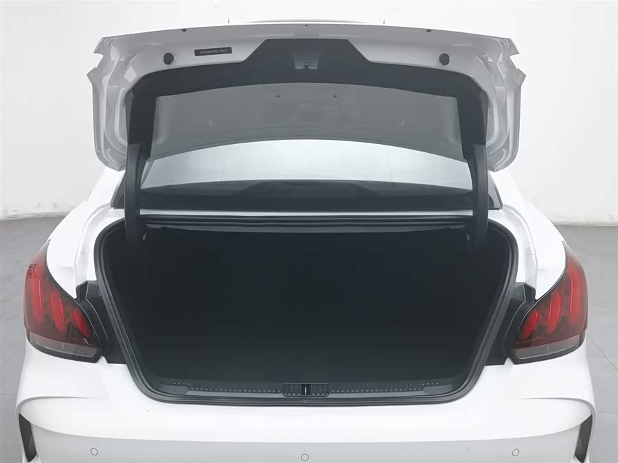 MG 5 2024 car image #17
