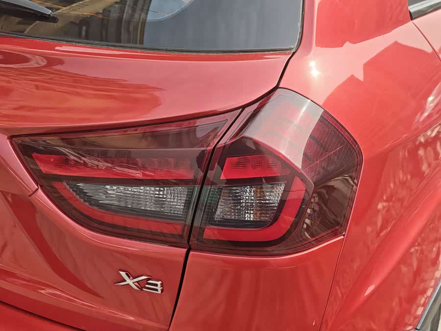 GEELY Vision X3 2019 изображение автомобиля #17