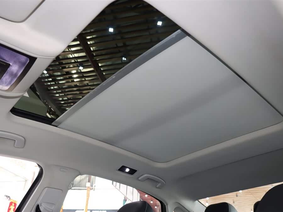 Volkswagen Passat 2023 car image #17