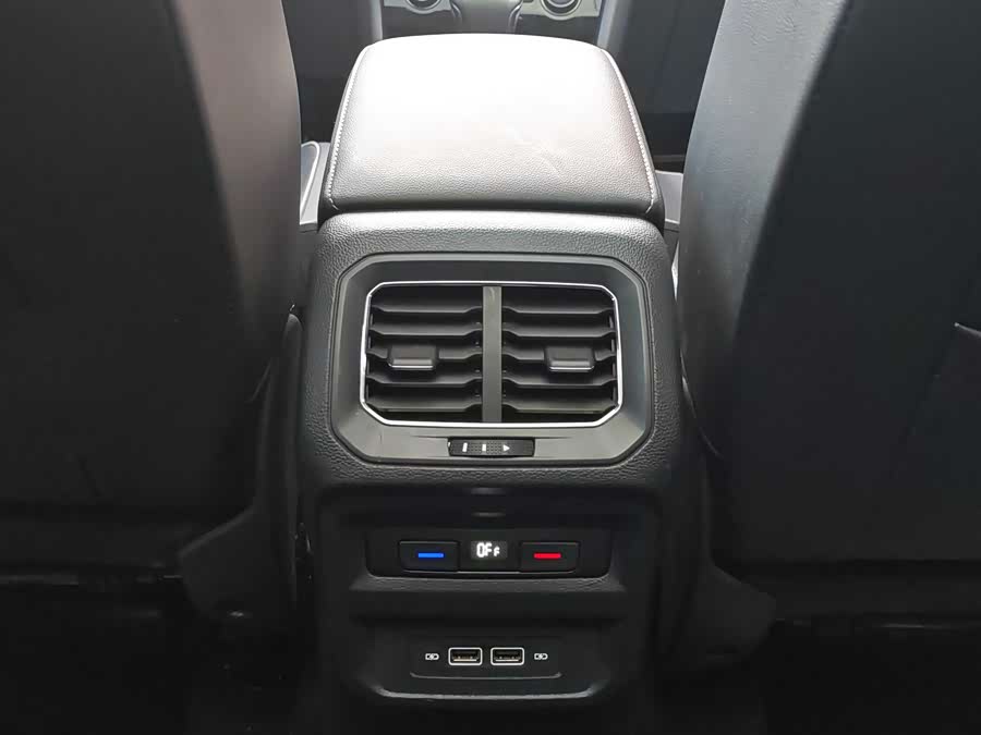 Volkswagen Tiguan L 2020 #17 Volkswagen Tiguan L 2020 car image #17