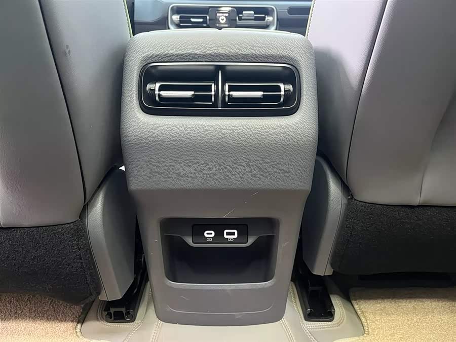 Beijing 2024 immagine di auto #17