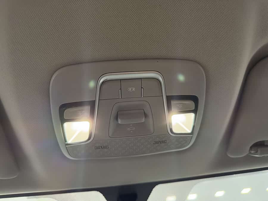 GEELY Coolray 2022 #17 GEELY Coolray 2022 car image #17